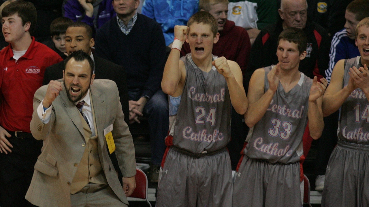 Gifted guards dominate as LCC wins Div. III crown